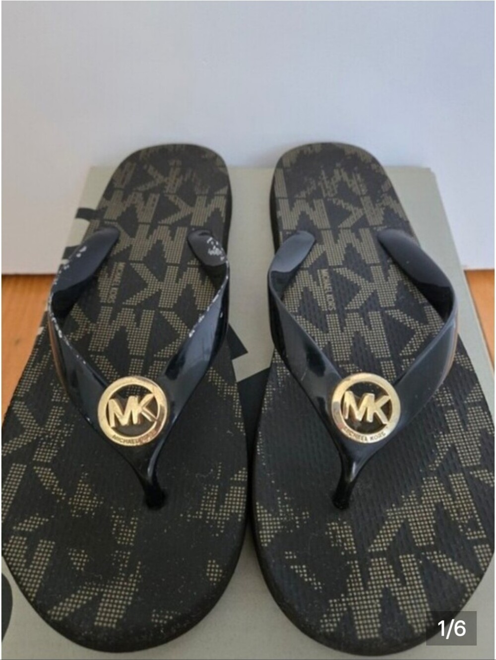 Womens Size 11 Brown Logo Print Michael Kors Flipflops - Picture 1 of 6